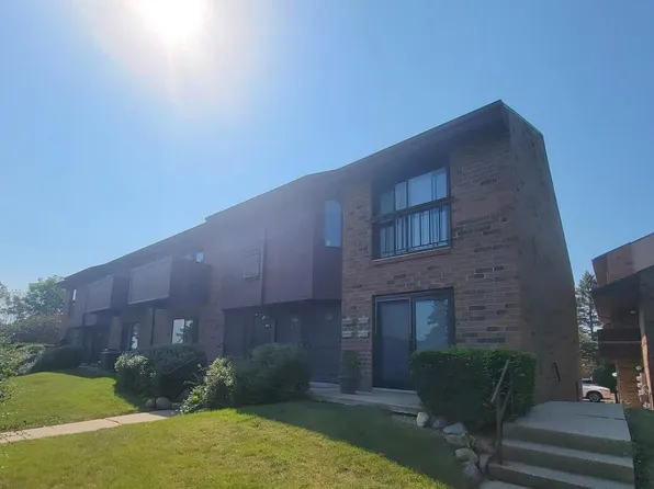 9022 North Park Plaza COURT, Brown Deer, WI 53223