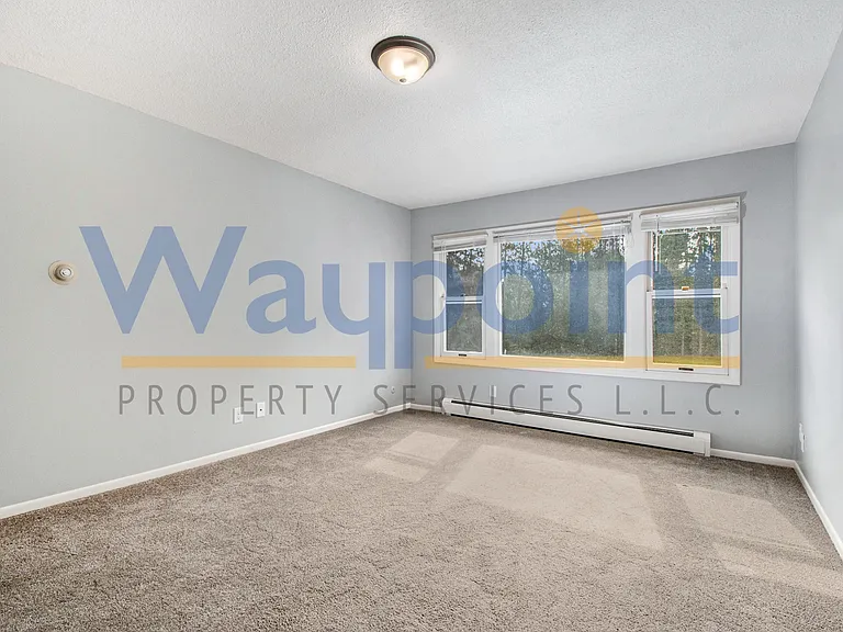 1407 W Ellis Ave #6 — Photo 5