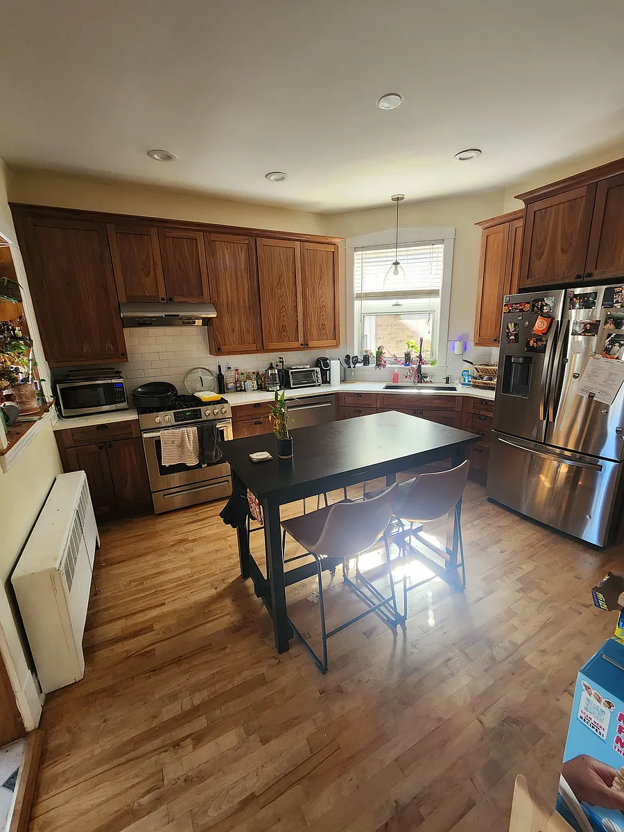 Building Photo - 2703 N Francisco Ave #2