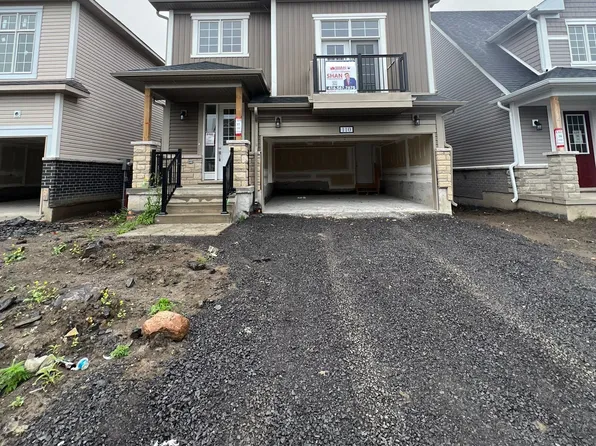 110 Oakmont Dr, Loyalist, ON K0H 1G0