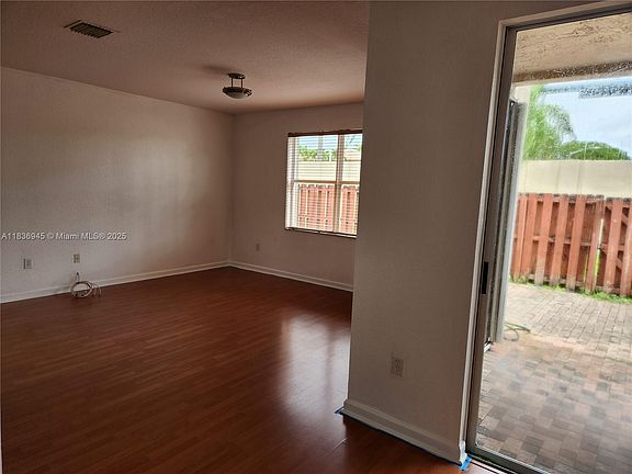 4th image of 11179 NW 73rd Ter