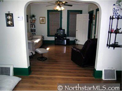 4th image of 40 Lawson Ave W