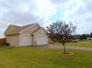 2230 Alongi Ln, Beloit, WI 53511