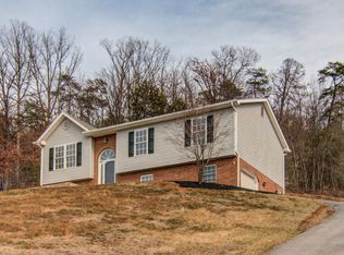 4823 Old Mountain Rd, Roanoke, VA 24019