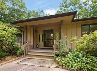 3233 Tall Timber Lake Rd, Pocono Pines, PA 18350