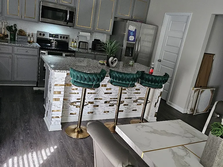 235 Presidents Way — Photo 3