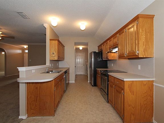 5th image of 134 Frankford Ct