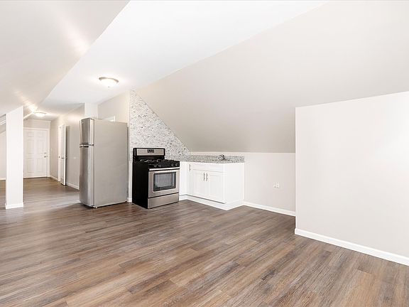 2nd image of 2246 S Albany Ave #4F