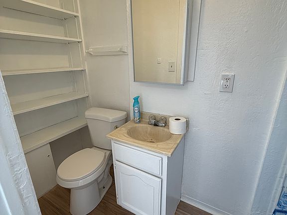5th image of 6125 Stafford Ave APT 1