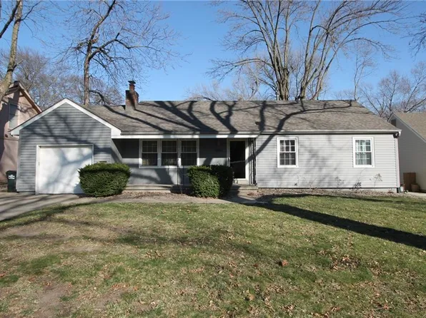 7009 Russell St, Overland Park, KS 66204