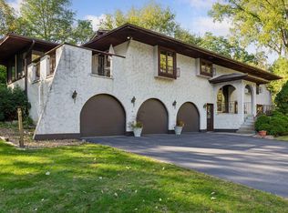 4006 Huntingdon Dr, Minnetonka, MN 55305