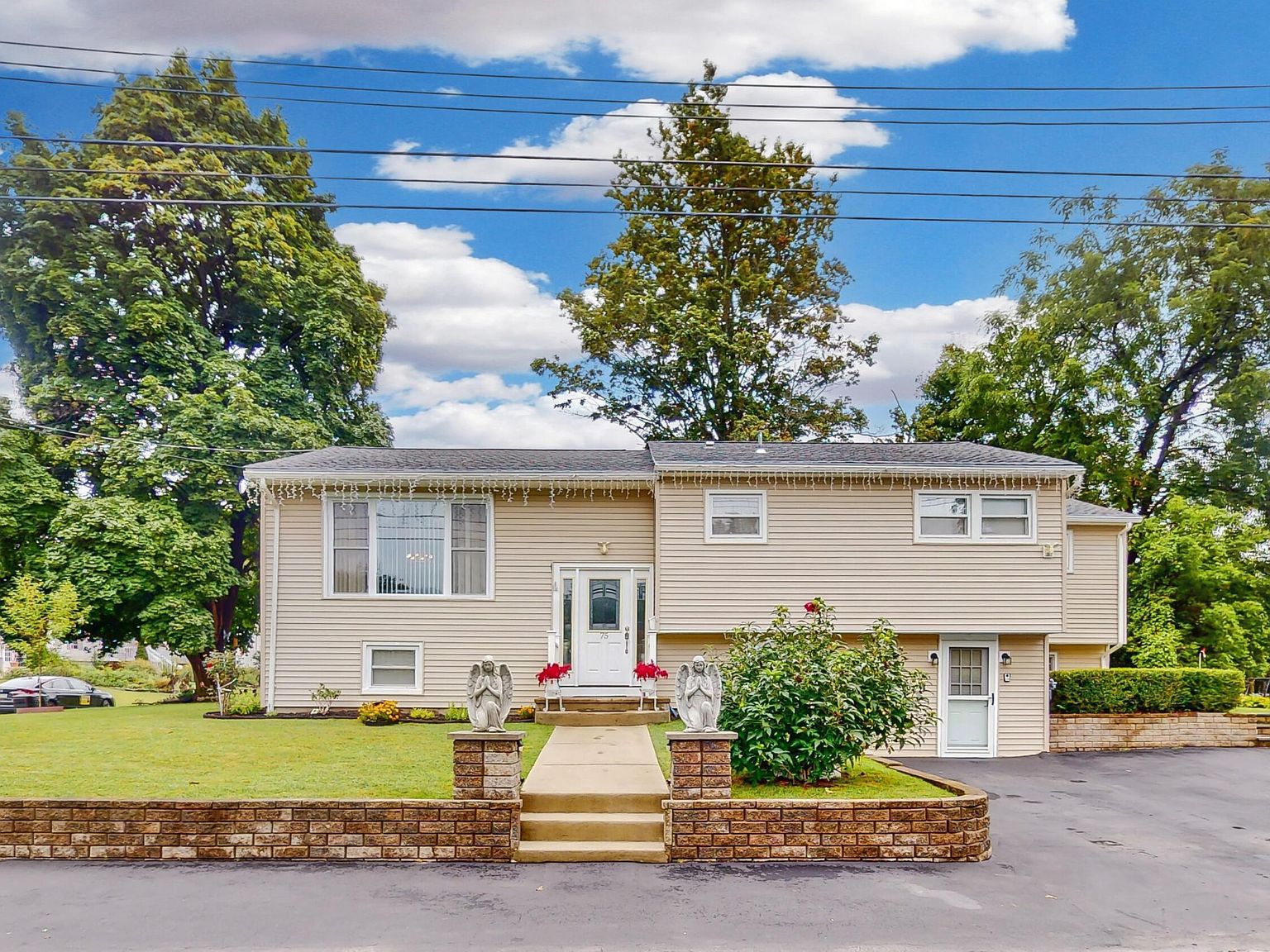 75 10th St, Matamoras, PA 18336 Zillow