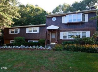 65 Flint Ridge Rd, Monroe, CT 06468