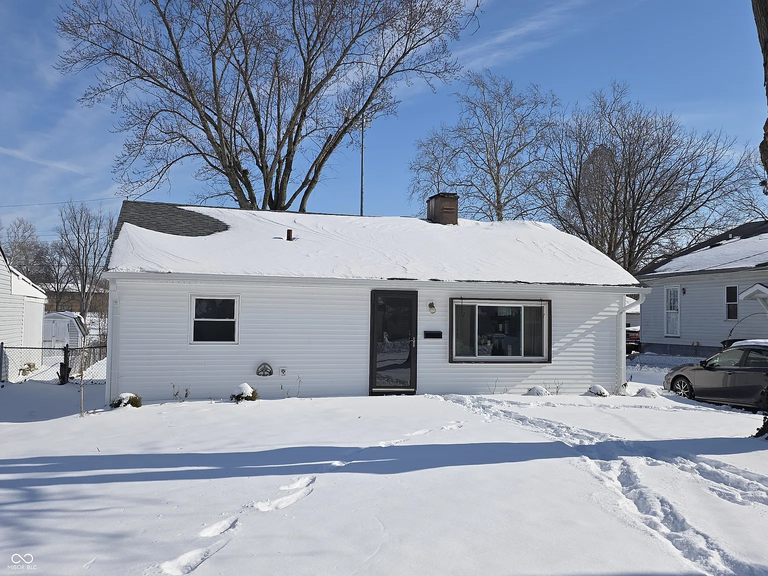 131 Howard St photo 1