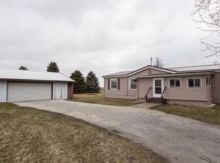 1019 Locust St, Dexter, IA 50070