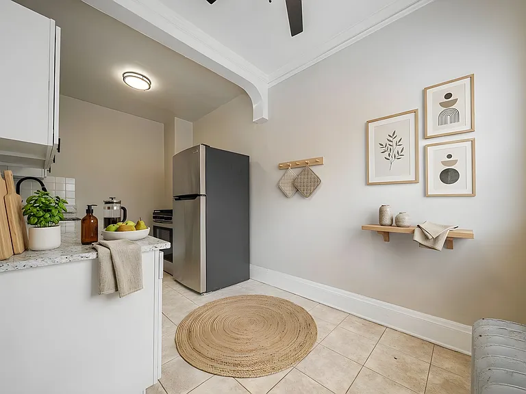 Mapleview Apartments — Photo 15