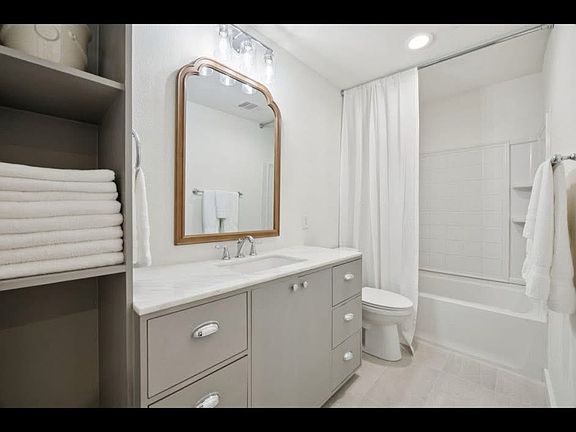 4th image of 9346 Highedge Cir
