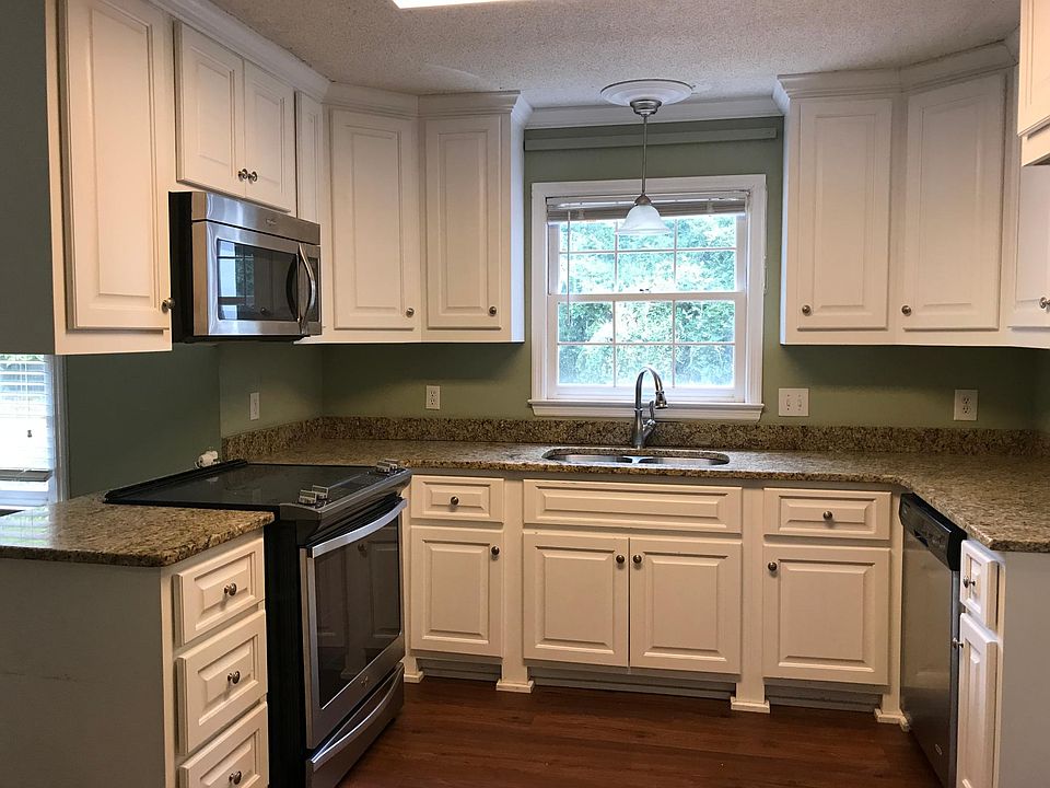 2nd image of 5317 Rivoli Dr