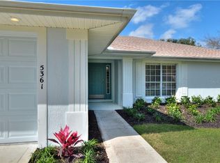 5361 Hidden Oaks Dr, Lakeland, FL 33811
