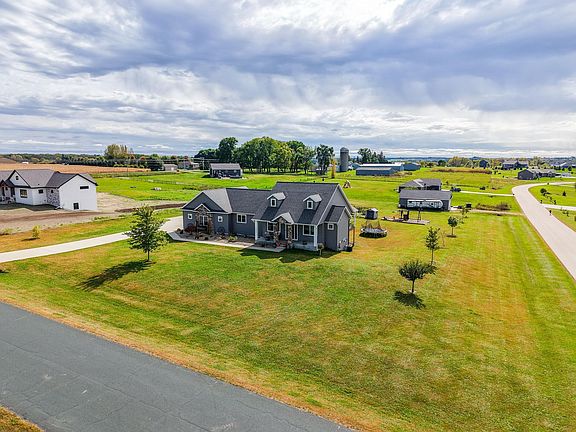 2nd image of 5892 Cambridge Hill Rd SE