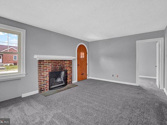 4th image of 800 Midland Ave