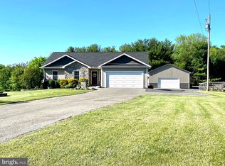 212 Victoria Dr, Martinsburg, WV 25403