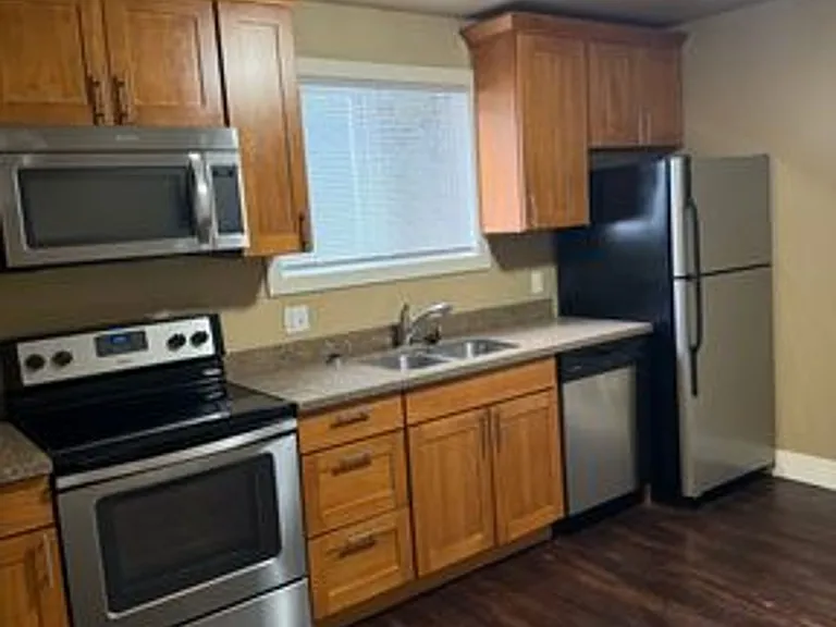 South Lane Apartments — Photo 4