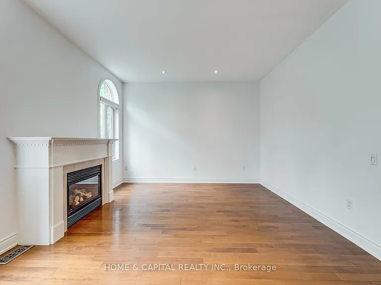 3450 Wavecrest St — Photo 16