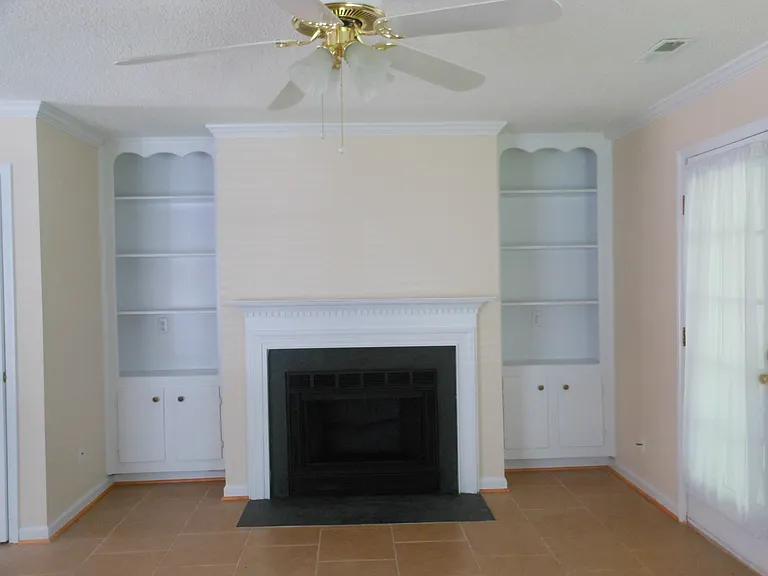 4328 Bona Ct — Photo 6