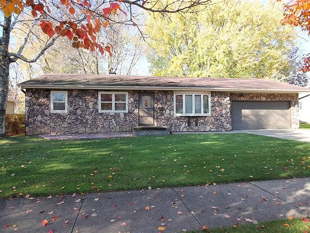 1st image of 40 S Lexington Dr