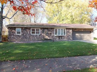 40 S Lexington Dr, Janesville, WI 53545