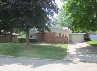 2122 14th St, Peru, IL 61354