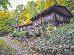 2709 Yellow Creek Rd, Akron, OH 44333