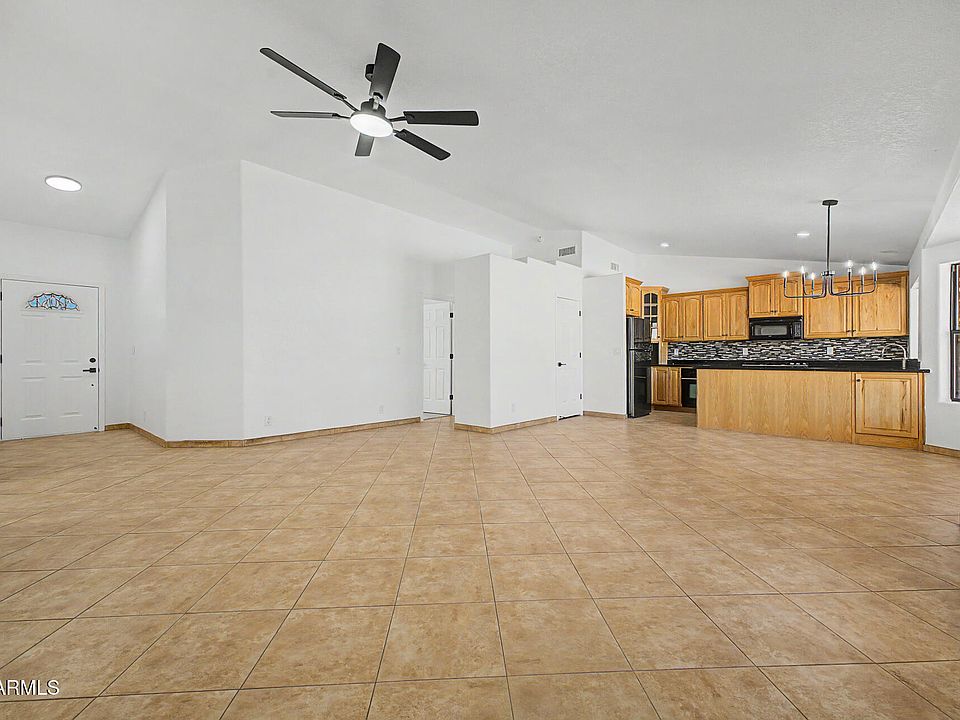 1st image of 5740 E 2ND Avenue