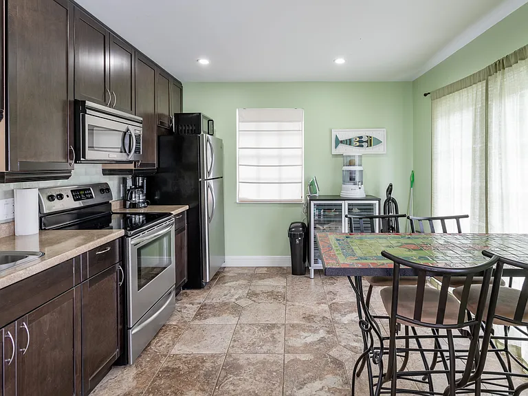 3205 Canal Dr — Photo 31