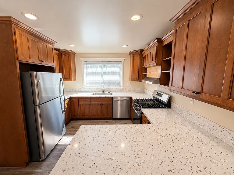 1725 S Maple St #1 — Photo 4