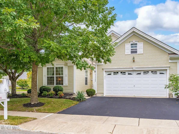 22 Gables Way, Jackson, NJ 08527