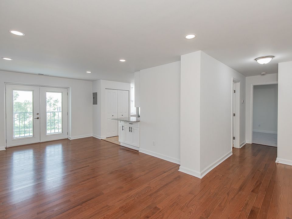 1st image of 5630 Pershing Ave Unit 53