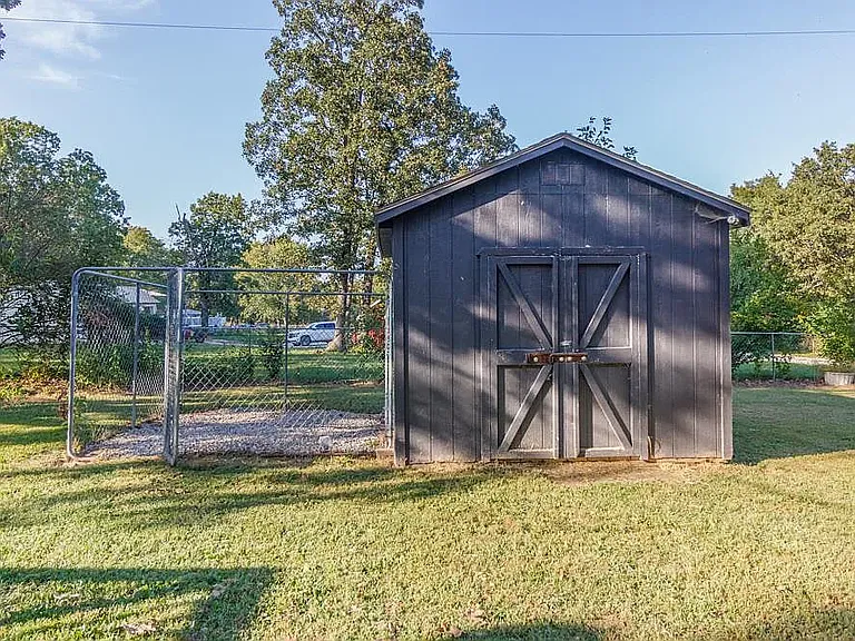 22915 Daisy Rd — Photo 25