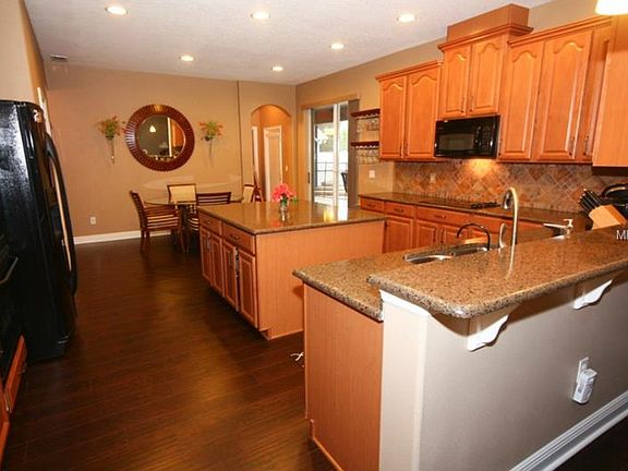 3rd image of 7071 Winding Lake Cir