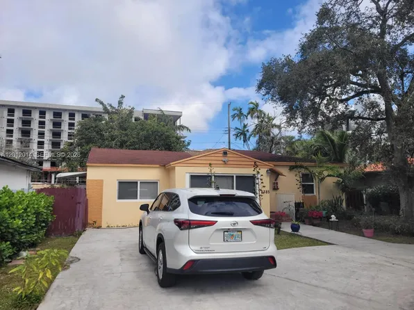 2385 NE 185th St #1, Miami, FL 33180