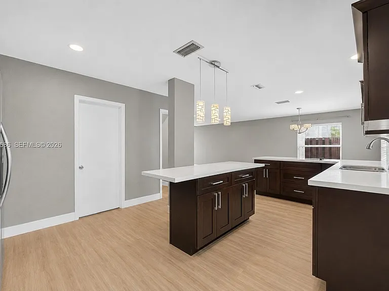 4848 Grapevine Way #4848 — Photo 4