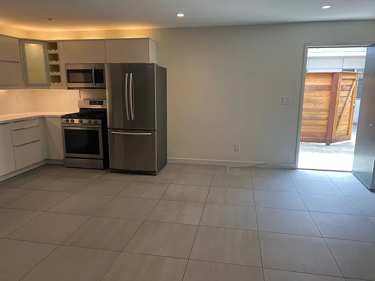 4204 Campus Ave — Photo 12