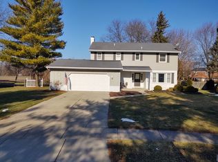 2540 Patrice Ln, Maumee, OH 43537