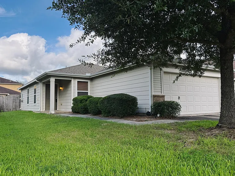 29225 Legends Valley Dr — Photo 2