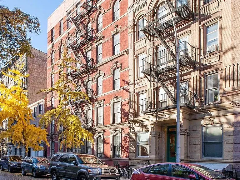 257 W 12th St #3E — Photo 11