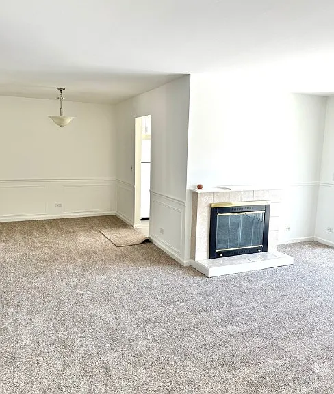 327 Wildberry Ct #D2 — Photo 2