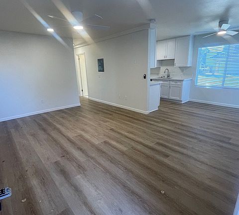 4th image of 193 W Renette Ave APT 1