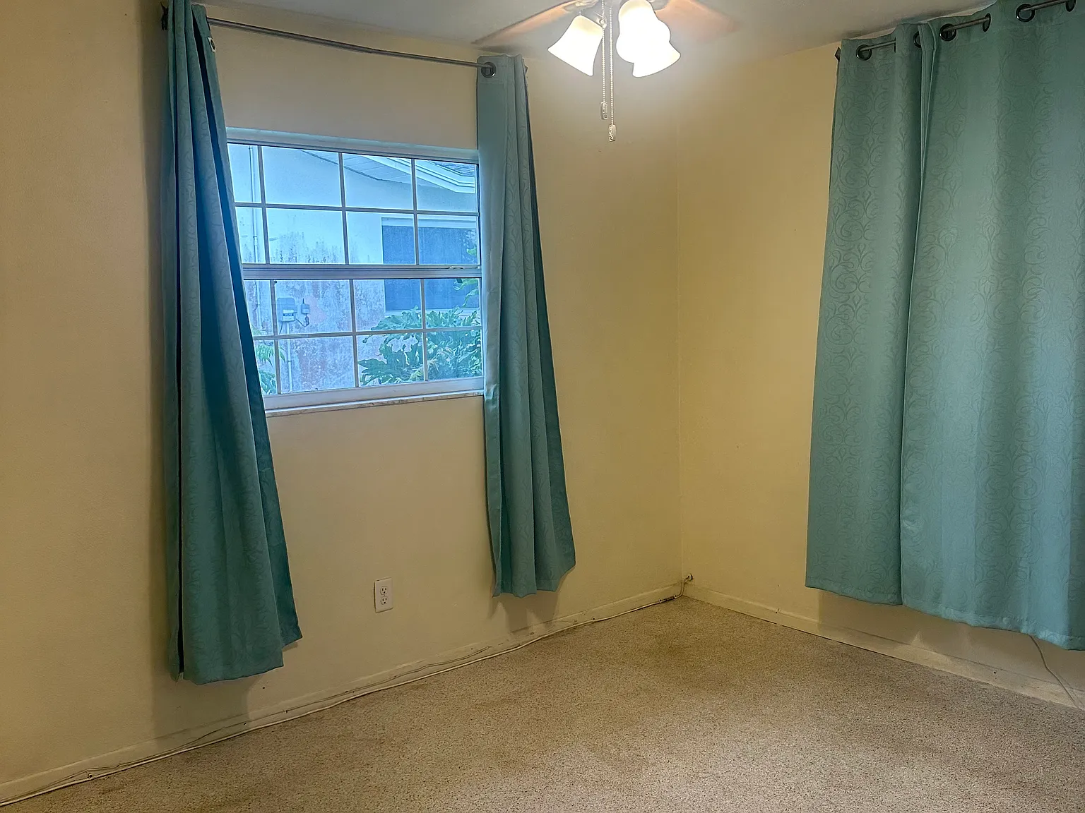 3 bed, 1008 sqft, $2,600 — Photo 4