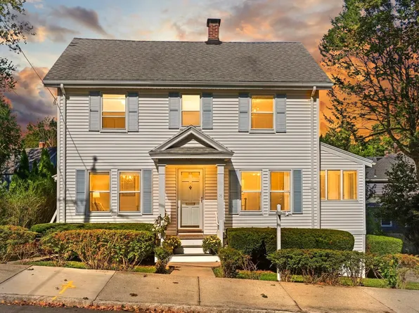 16 Suffolk St, Medford, MA 02155